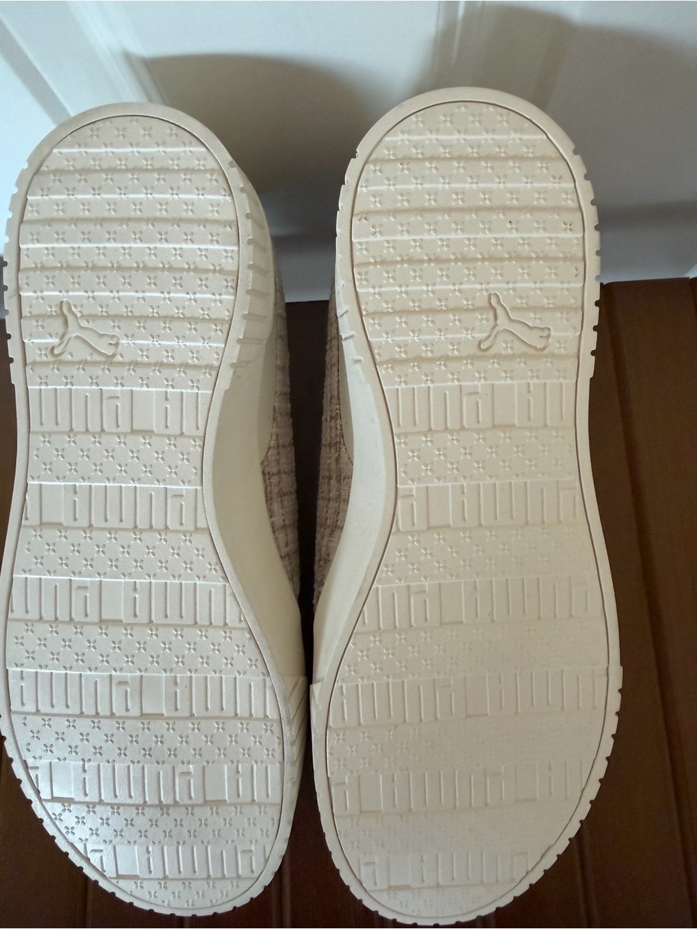 New PUMA Women’s size 11 Carina 2.0 Tweed frivory-toasted almond-mgold - Picture 5 of 5